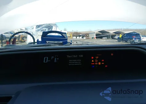 2015 Toyota Prius C Two z USA, uszkodzony, nr VIN JTDKDTB37F1108527